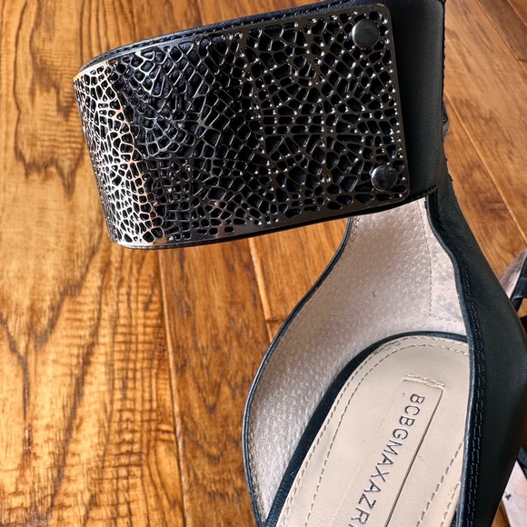 BCBG Max Azria Womens Ankle Strap Stiletto Heels Black Silver Tone Size 9.5 - Picture 7 of 7